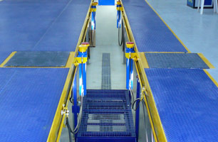 Suspension Tester, picture showssuspended travelling work platform